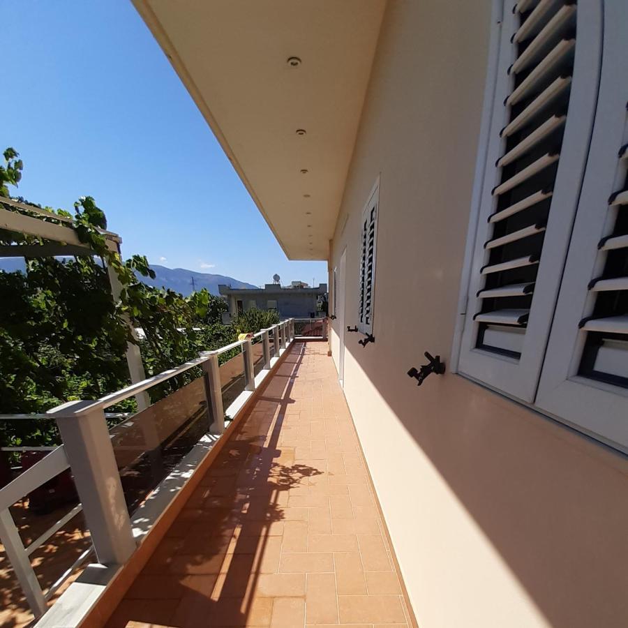 Collaku Apartment'S Vlorë Eksteriør billede