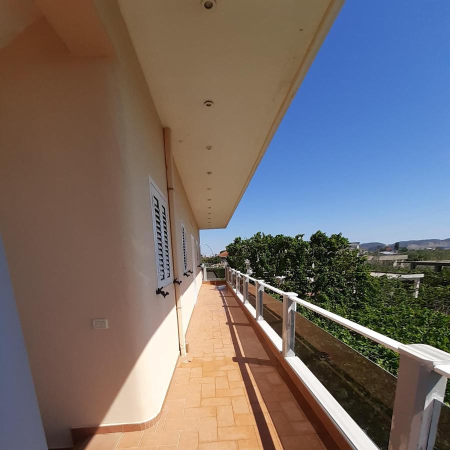 Collaku Apartment'S Vlorë Eksteriør billede