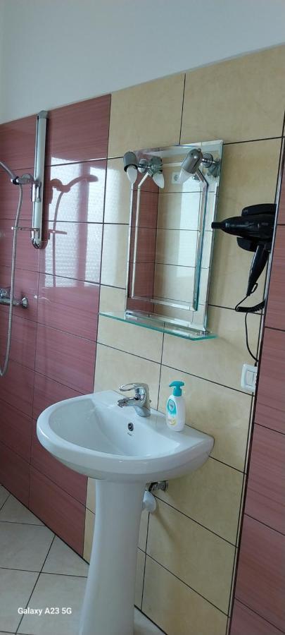 Collaku Apartment'S Vlorë Eksteriør billede